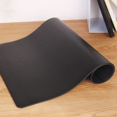 得力 大号办公桌垫 PU材质防滑防水电脑鼠标垫