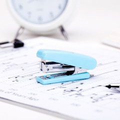 得力 0222订书机 10#简约迷你订书机小号办公学习订书器