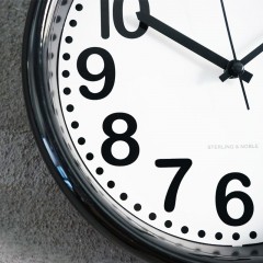 国产 8.75英寸挂表现代简约个性客厅办公室静音挂钟时尚创意石英钟表