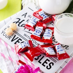 UHA/悠哈 特浓牛奶糖300g 草莓味味觉糖结婚喜糖糖果休闲零食品