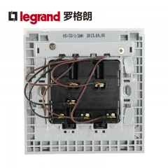 罗格朗 开关插座 K5系列 86型三开单控带LED灯墙壁开关面板