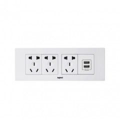 罗格朗 尚超风118型开关插座三位五孔+USB充电插座面板 15孔