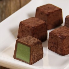 明治 雪吻巧克力（抹茶口味）62克 （单位：盒）787盒起订